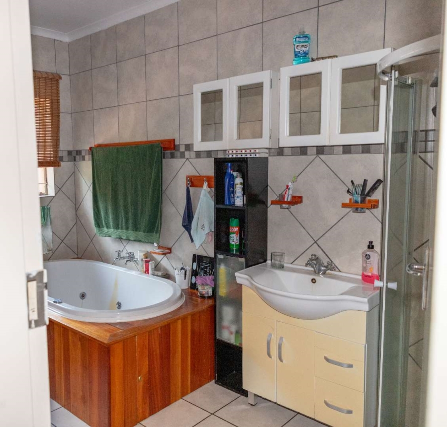 4 Bedroom Property for Sale in Deneysville Free State